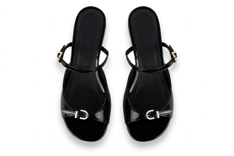 Мюлі чорні з натурального лаку (009007)