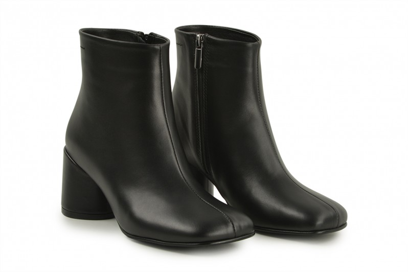 Черевики жіночі чорні з натуральної шкіри (008495)