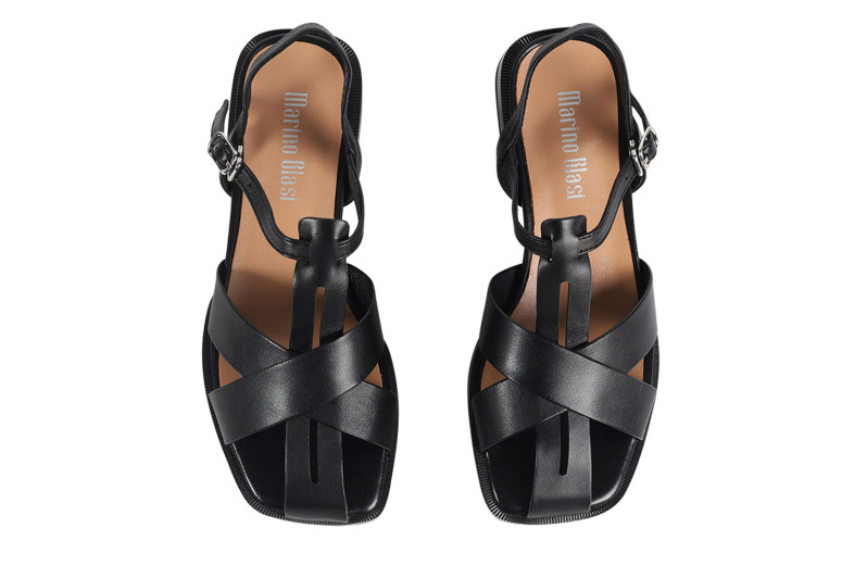 Босоніжки жіночі чорні з натуральної шкіри (008919)