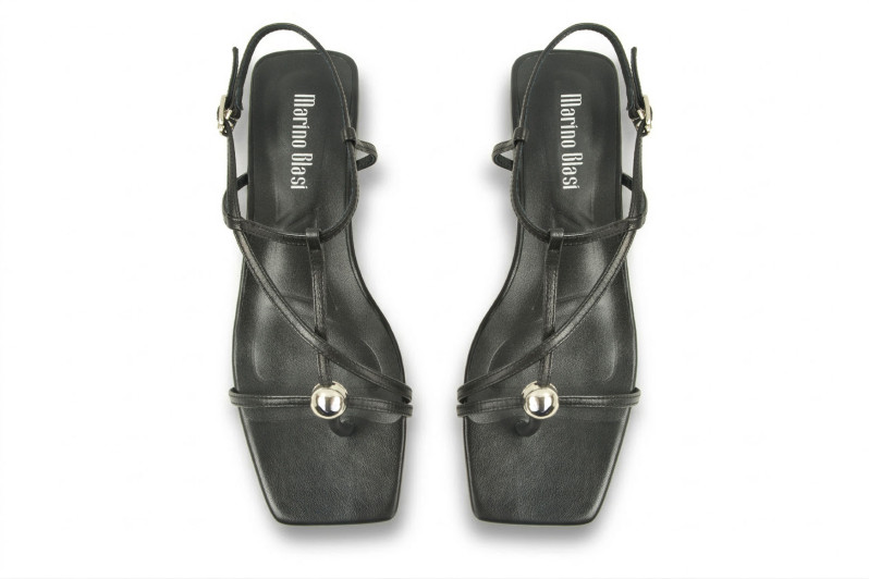 Босоніжки жіночі чорні з натуральної шкіри (008960)