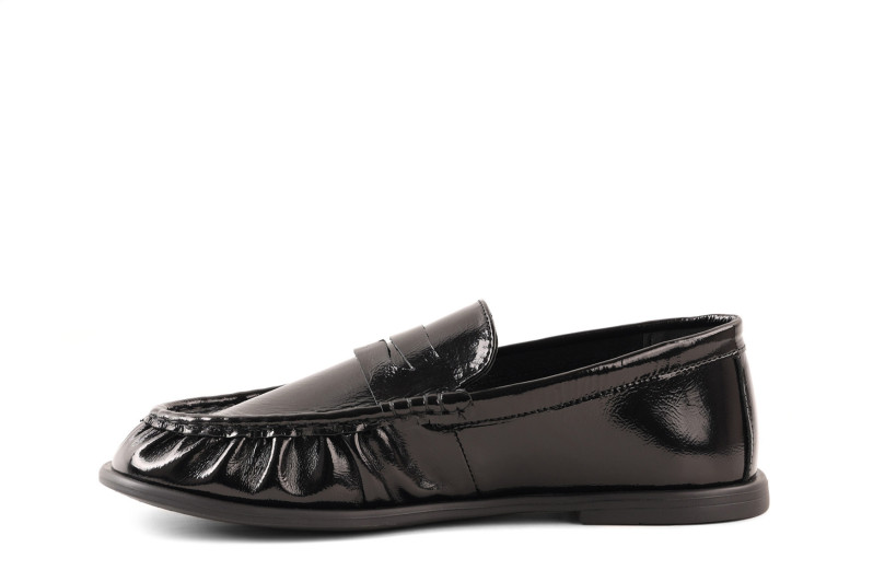 Лофери жіночі чорні з натурального лаку (009092)