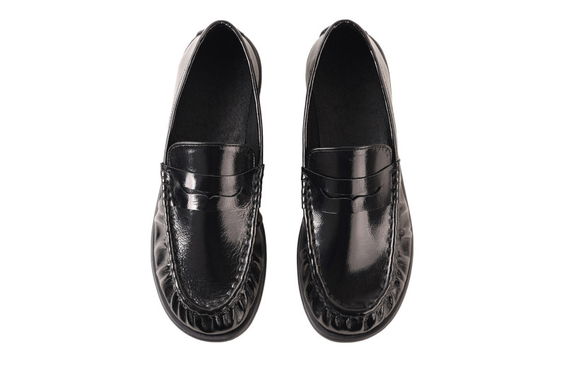 Лофери жіночі чорні з натурального лаку (009092)