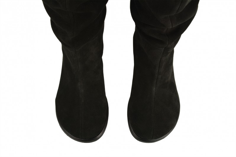 Чоботи жіночі чорні з натуральної замши (008679)
