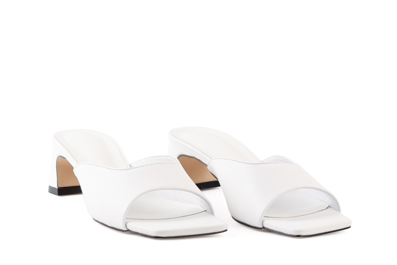 Мюлі білі з натуральної шкіри (009082)