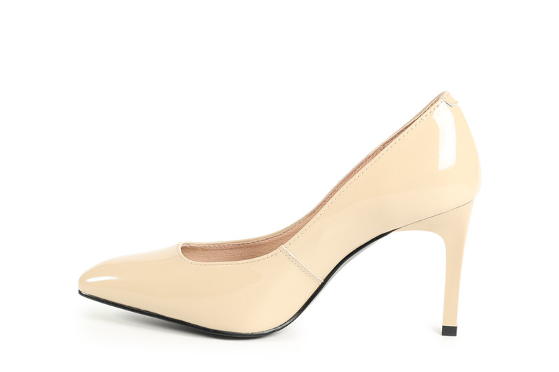 Туфлі жіночі бежеві з натурального лаку (008815)