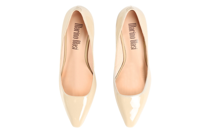 Туфлі жіночі бежеві з натурального лаку (008815)