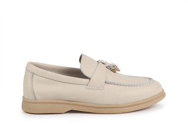 Лофери жіночі молочні (008724)