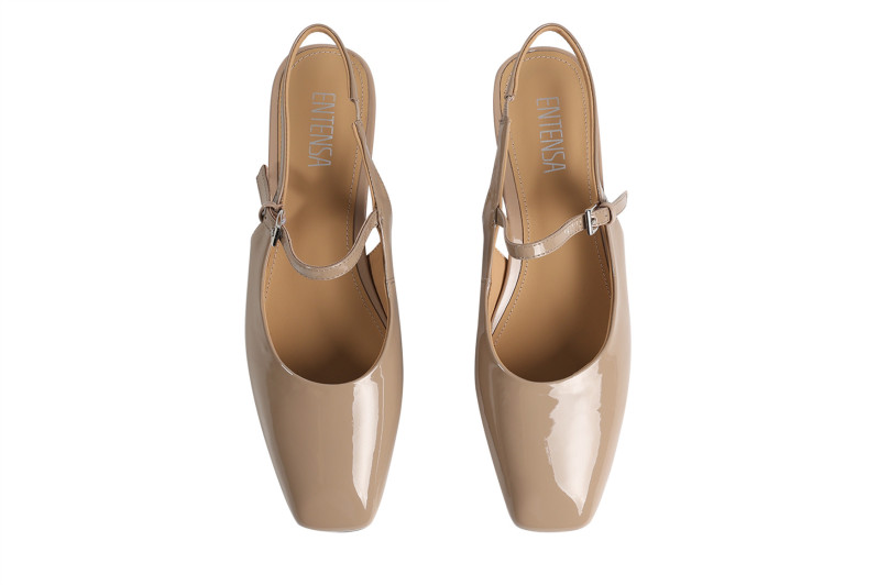 Туфлі жіночі бежеві з натурального лаку (008868)