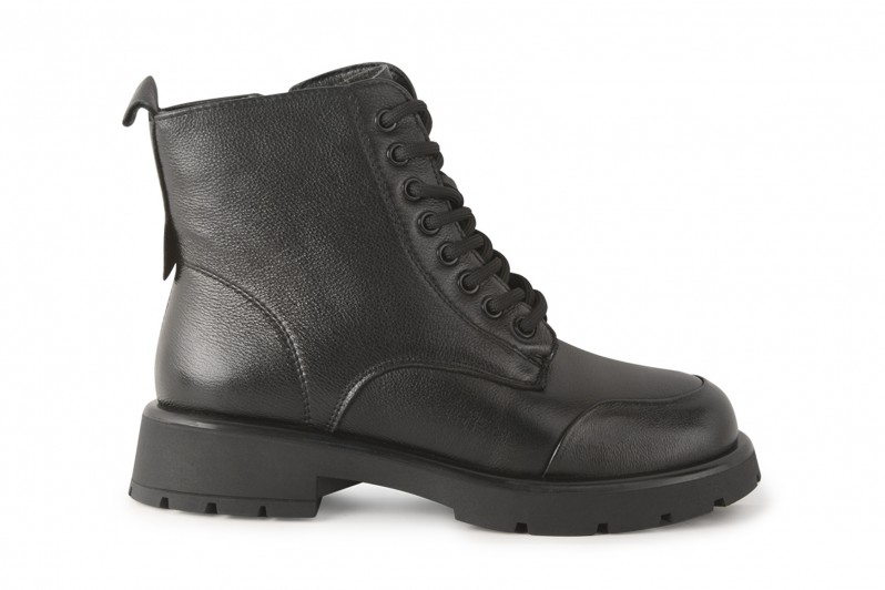 Черевики жіночі чорні з натуральної шкіри (008555)