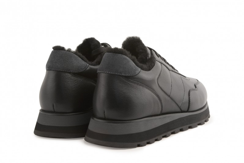 Кросівки чоловічі чорні з натуральної шкіри (008511)