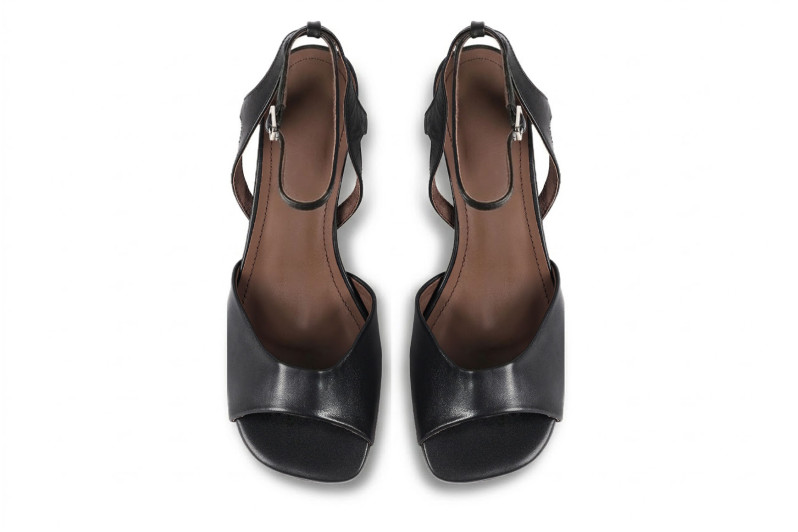 Босоніжки жіночі чорні з натуральної шкіри (008974)