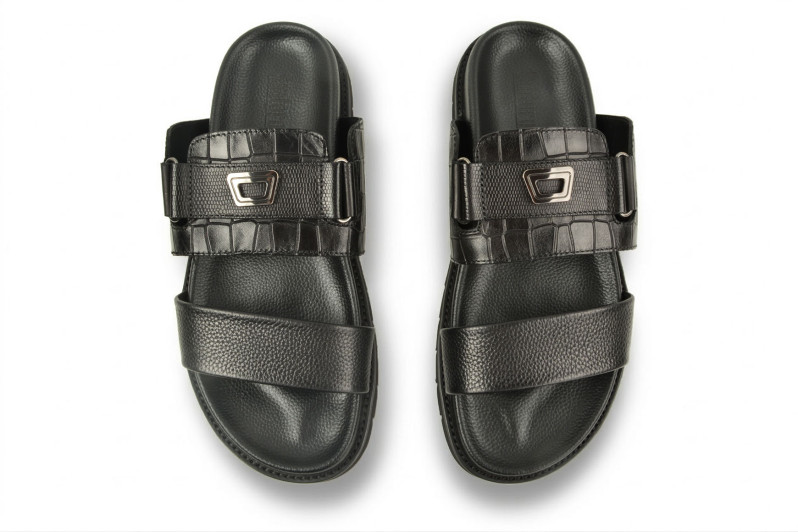 Шльопанці чоловічі чорні з натуральної шкіри (008965)