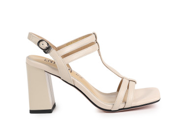 Босоніжки жіночі бежеві (008901)