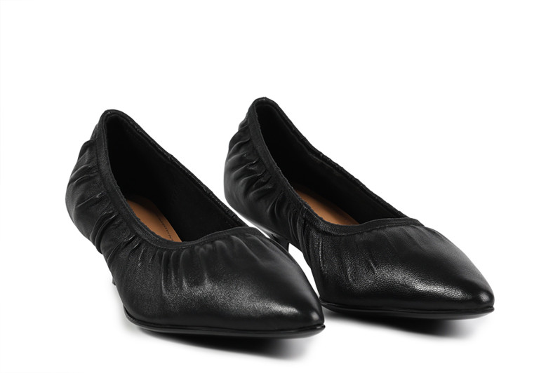 Туфлі жіночі чорні з натуральної шкіри (008825)