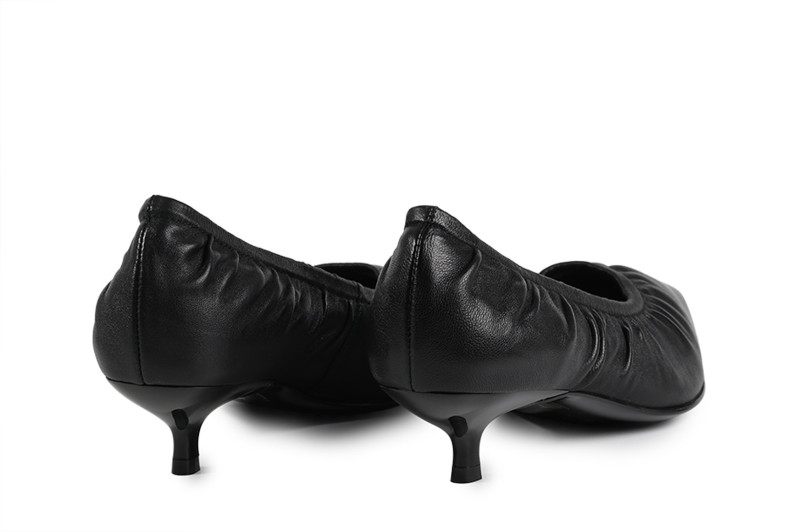 Туфлі жіночі чорні з натуральної шкіри (008825)