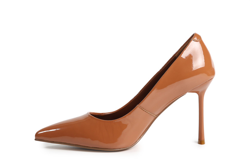 Туфлі жіночі руді з натурального лаку (008875)
